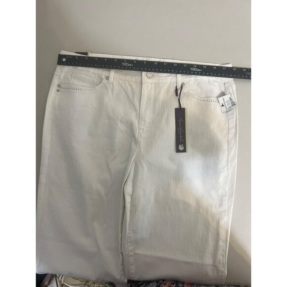 Gloria Vanderbilt White Jordyn Capri With Crystal Details on Pockets NWT Sz 14 - Picture 6 of 8